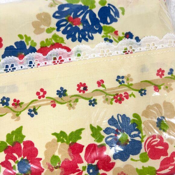 Vtg Cannon Royal Family English Trells Flat sheet, red white flowers sealed - Picture 5 of 6